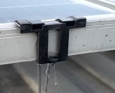 Häfliger Solar Clip mit Wasserabfluss
